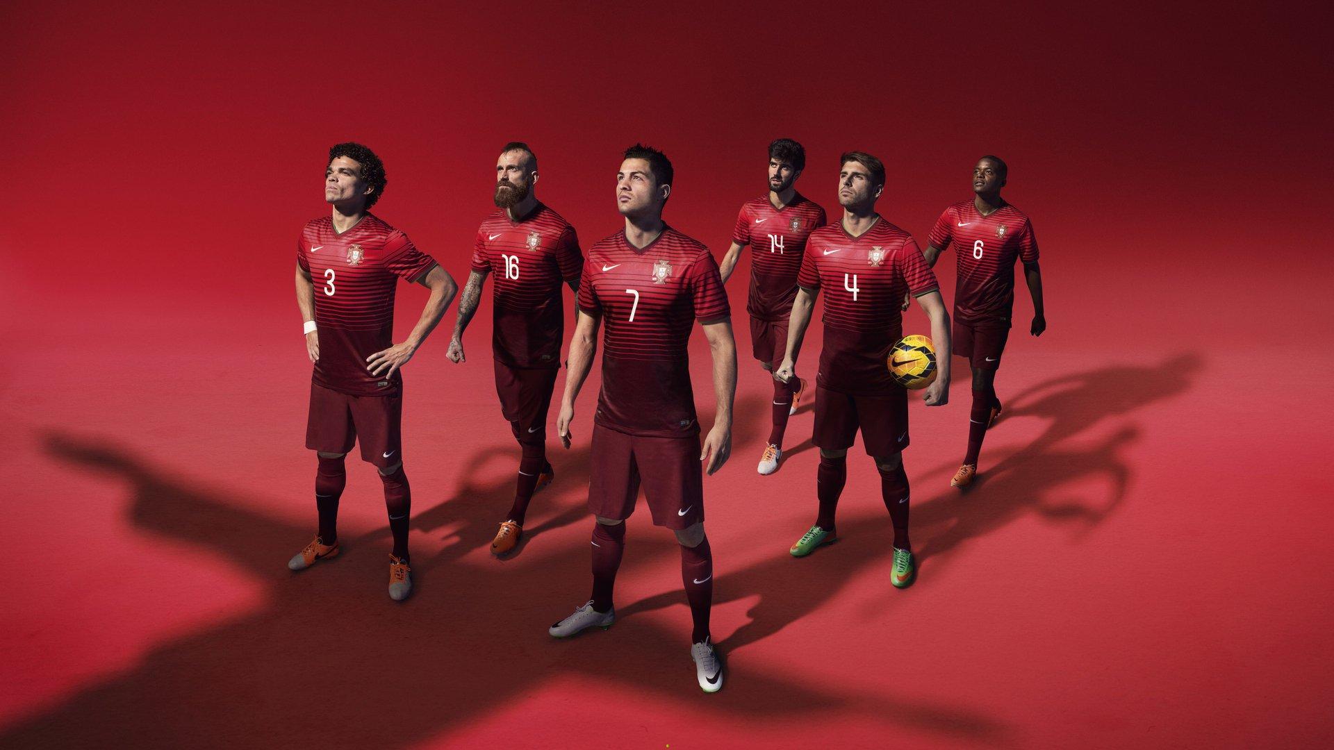 谷爱凌再创历史 自由式滑雪世界杯摘金展现王者风范